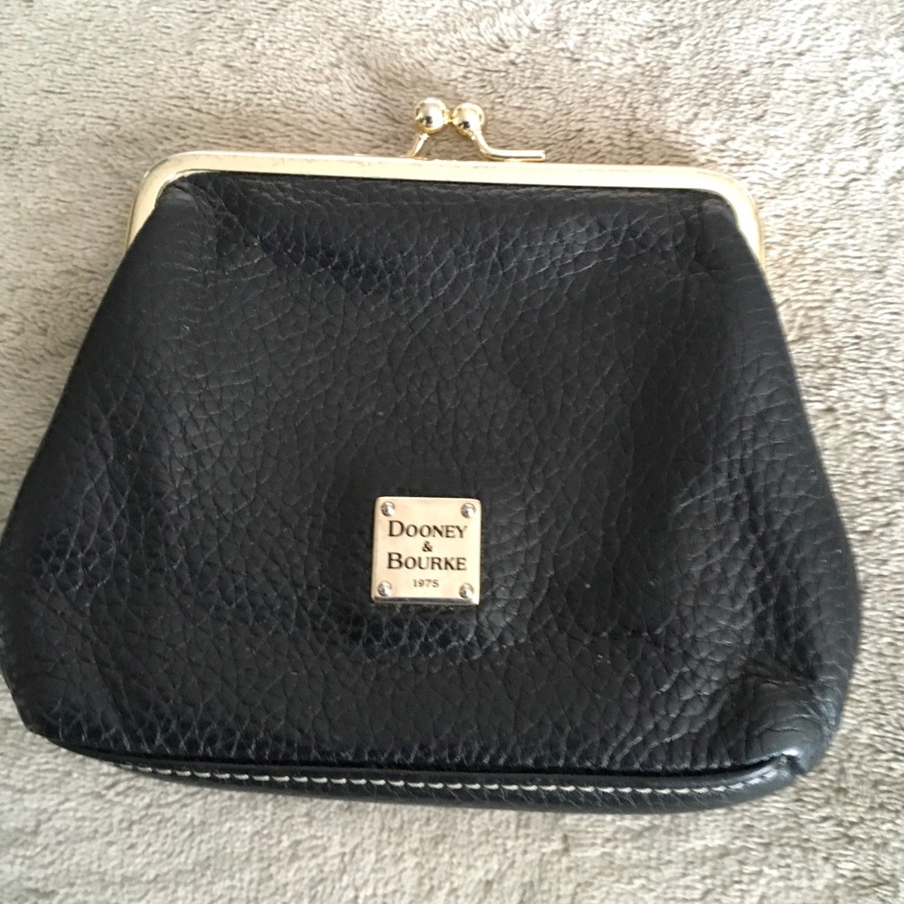 Used Dooney & Burke saffino large purse
